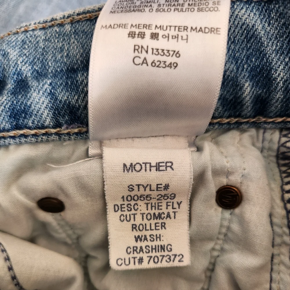 MOTHER Fly Tomcat Roller Jeans In Crashing Wash 28 - Picture 10 of 12